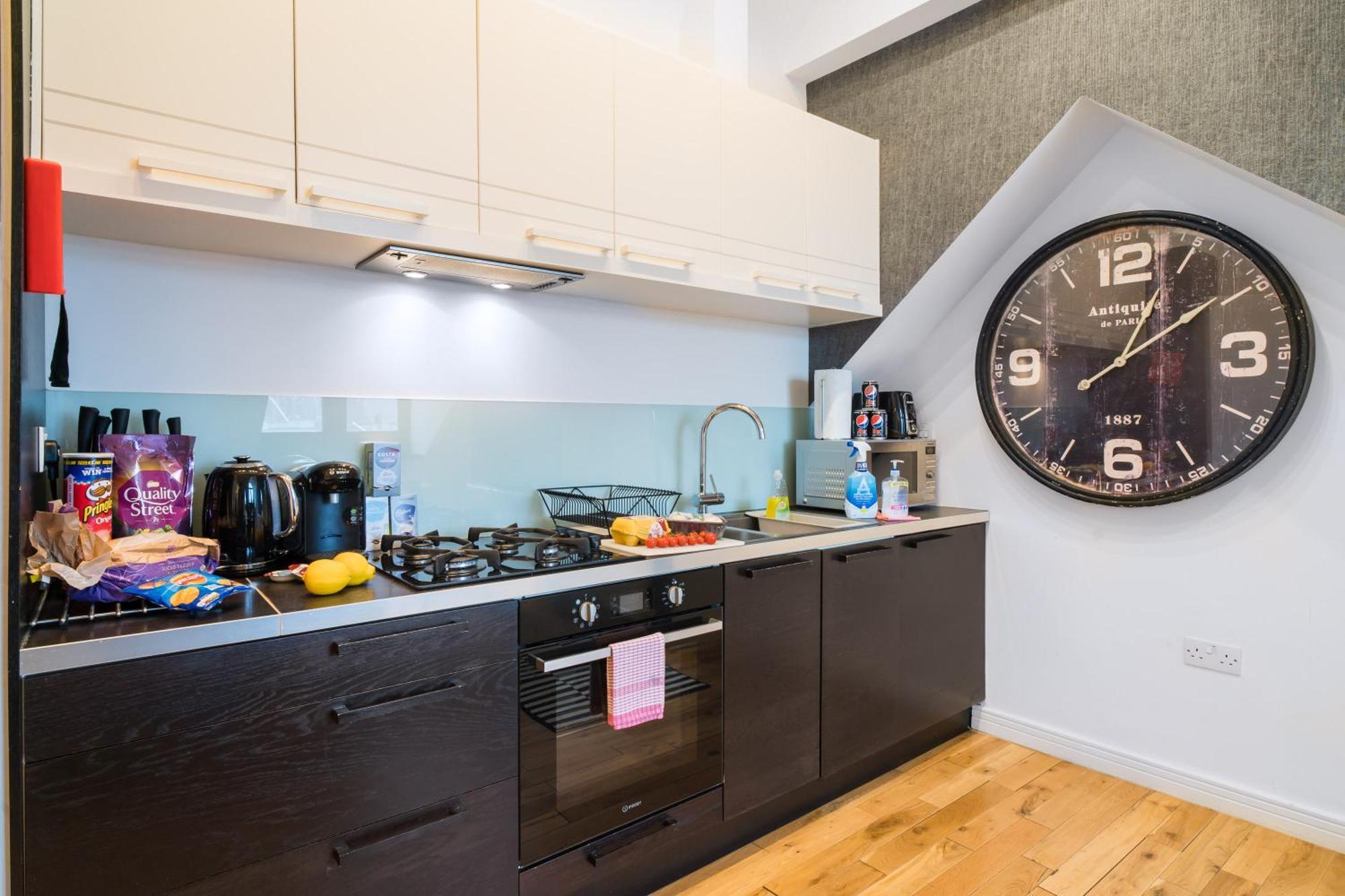 Oakfield Premier Apartments - Fast Wifi - 5 Mins City Centre Cardiff Chambre photo