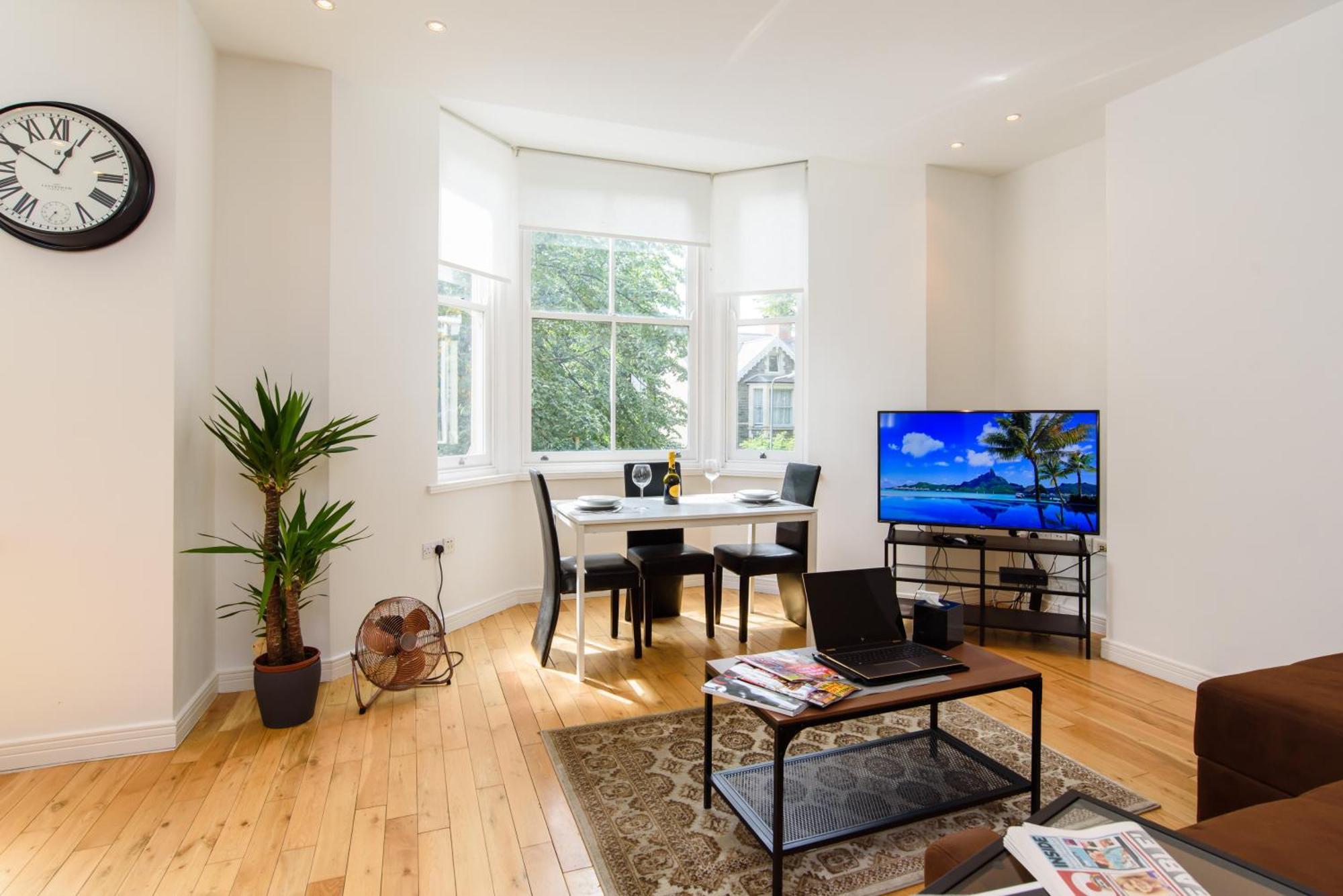 Oakfield Premier Apartments - Fast Wifi - 5 Mins City Centre Cardiff Chambre photo